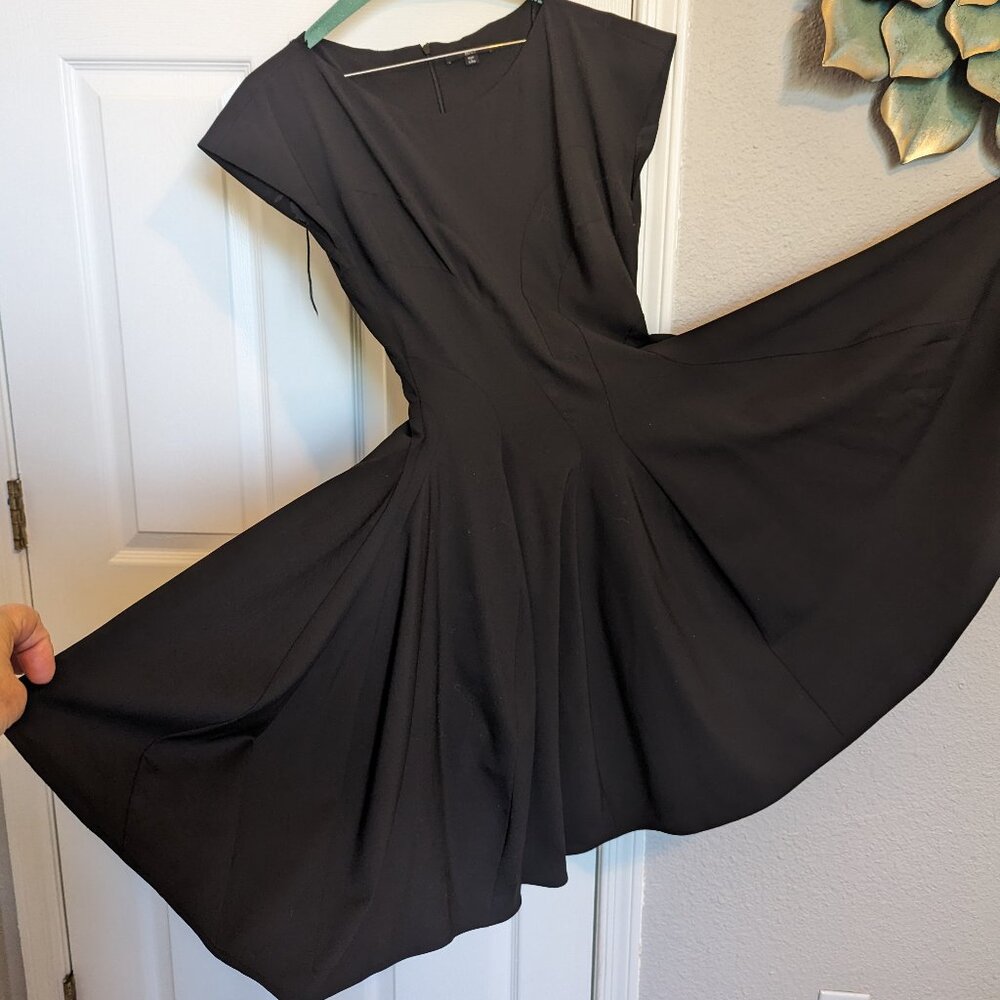 ART DECO | CIRCLE SKIRT | LBD with Fit & Flare | Hugo Boss | 6 | Black |